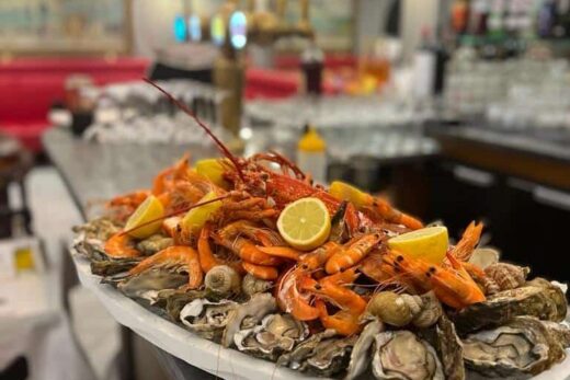 Fêtes de Noël à la Brasserie des Trois Garçons : Faites de Votre Table un Festin ! 